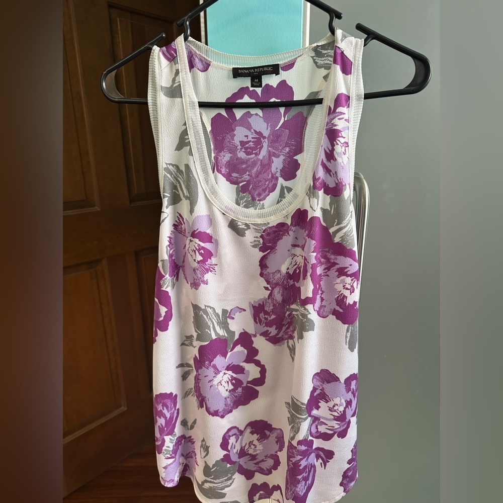 Women’s Banana Republic Floral Purple and Gray Tank Top (M)